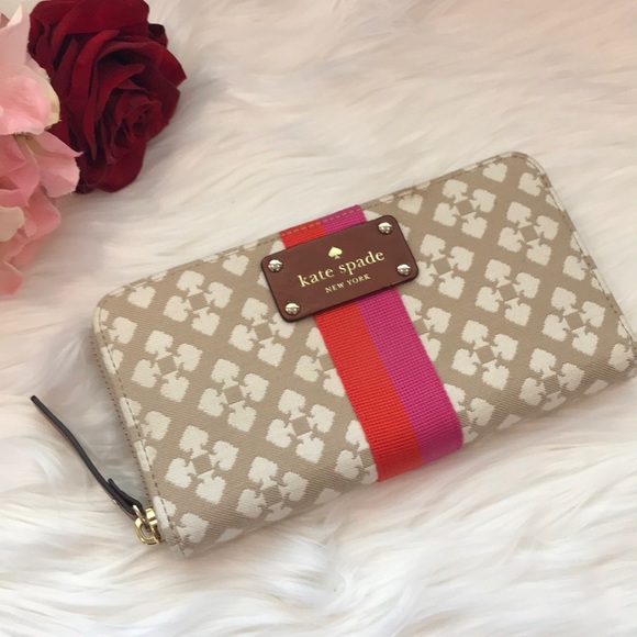 kate spade Handbags - ♠️ Kate Spade Fabric Wallet